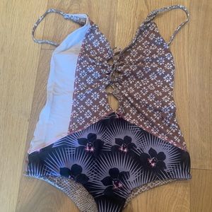 Acacia Kokomo one piece